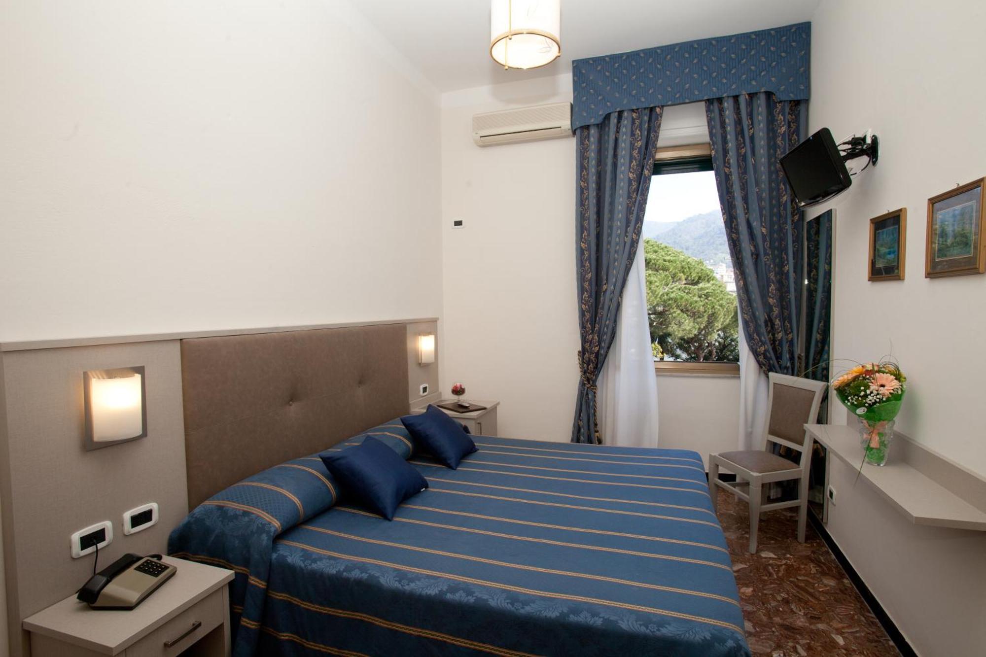 Hotel Giulio Cesare Rapallo Ngoại thất bức ảnh