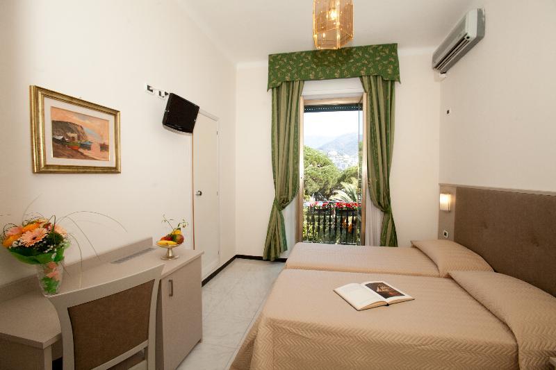 Hotel Giulio Cesare Rapallo Ngoại thất bức ảnh